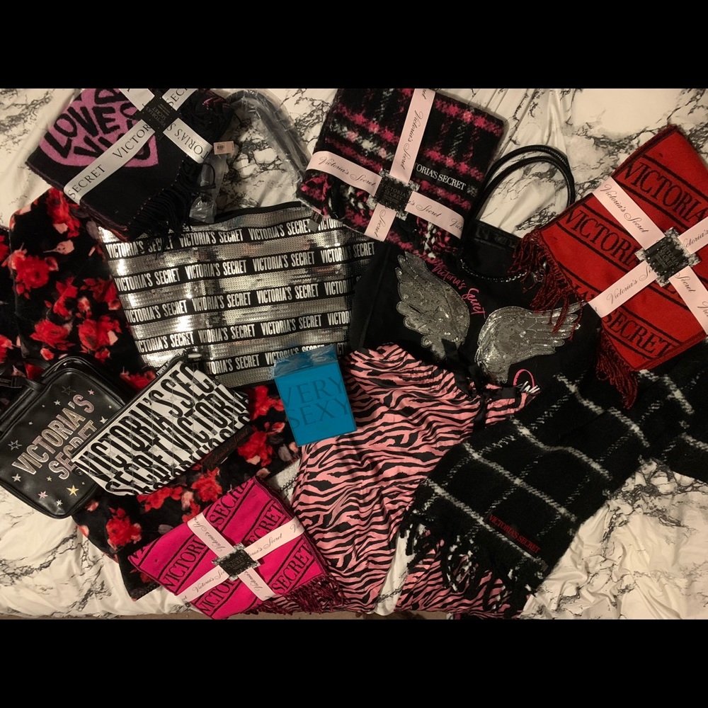Victoria’s Secret Bundle
